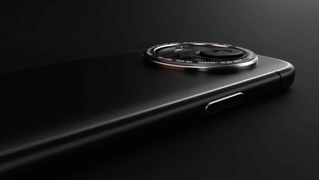 Oppo Find X9 leak triple camera setup with advanced telephoto lens